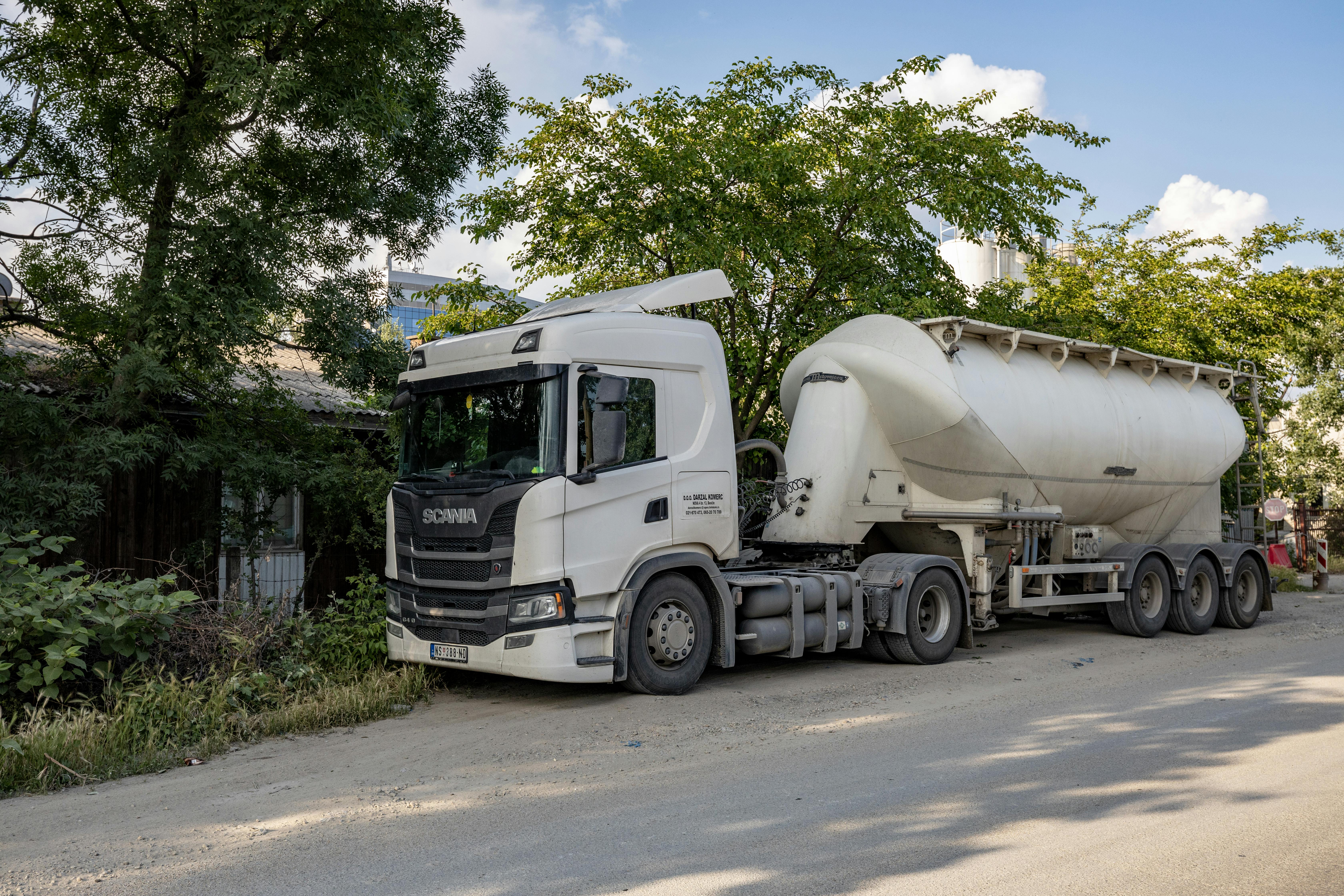 CDL tanker endorsement — liquid tanker truck on highway